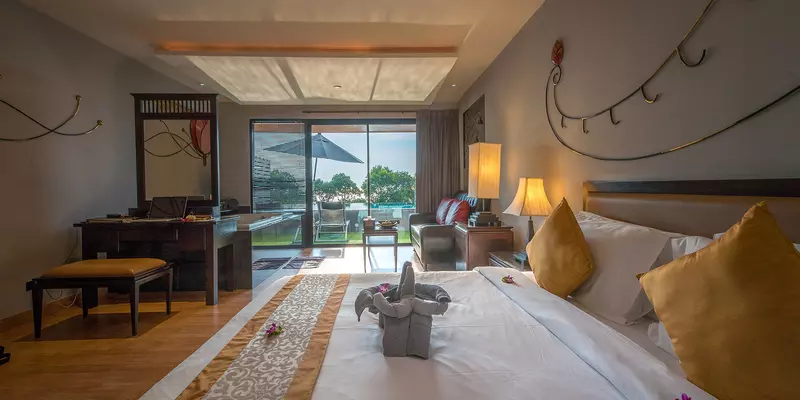 room_35db9d1c-a855-45b7-99c2-7e3816a07c9b