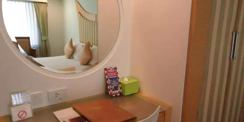 room_ae0f4d0b-0d52-4501-85ff-cfc417e2c3d5.jpg