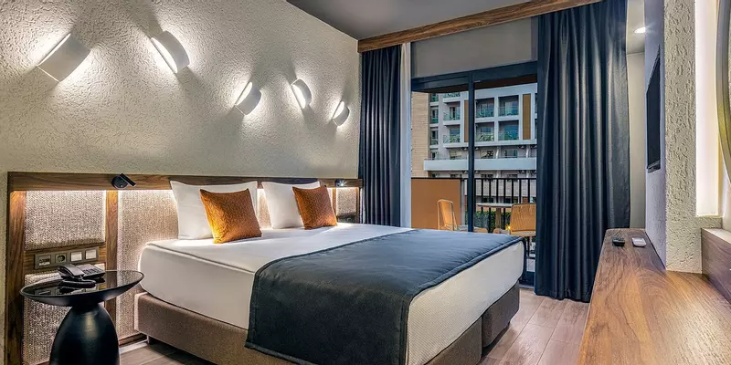 room_fb2f15b0-83a9-42ee-9df1-c6d2196ddcc8