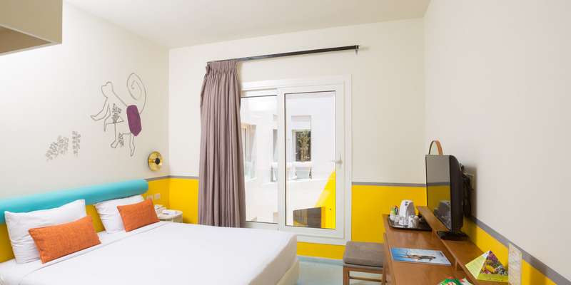 room_37c92865-bd62-40c4-9e9c-1a3a315b2315