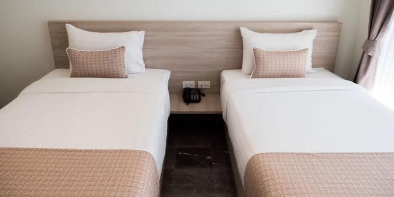 room_5ff622e2-78b1-4b31-953e-4e74e4d9d479