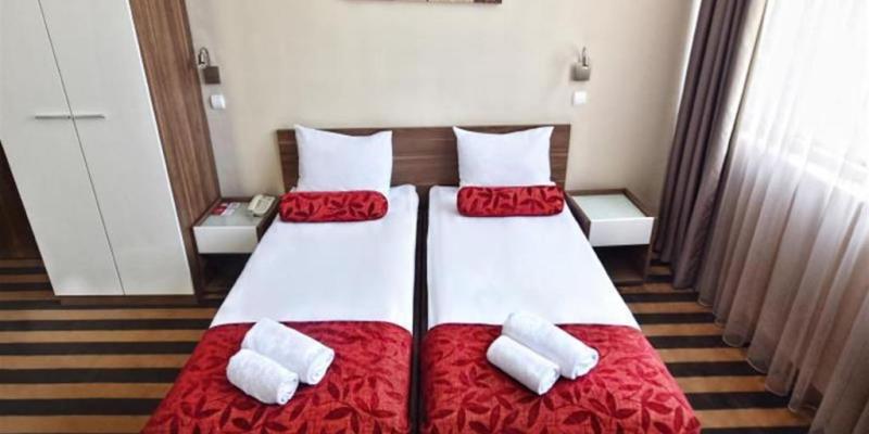 room_f2fb9455-f2ab-41ef-a3f8-bc57cdcd4bc7.jpg
