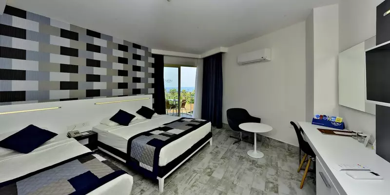 room_eea699a2-1db1-48c3-b4ee-00c565f6f09b