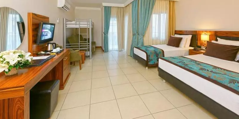 room_8353c7ef-1faa-42c9-b90a-7f2c90371f99
