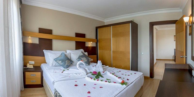 room_8cf1b71c-f226-4044-a515-ddb87efccaf6
