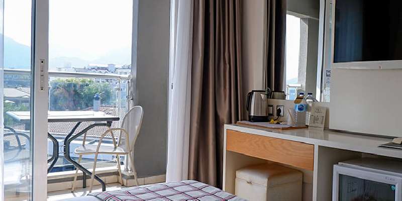room_4c91415c-9b06-4209-b066-beb6f84c9295