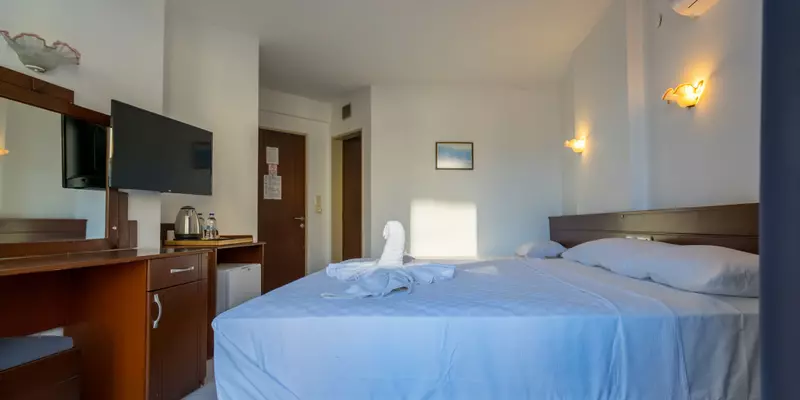 room_eb4c9c3b-1b6f-4f21-857b-585685b475c3.jpg