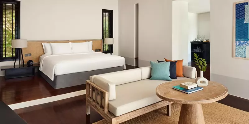 room_b4e503ae-6a63-4121-a257-4fd0662f12eb