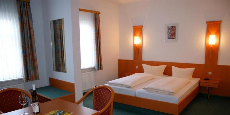 room_1f96ed94-9b89-43c3-a4c8-e5f46616c25b.jpg