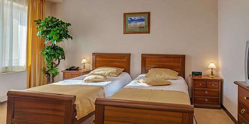 room_e3f47e19-6ebb-4160-ab35-5b1155c57333