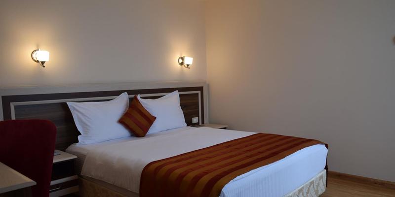 room_efd9e817-e7c1-48a0-9a3a-d7bdf3cb3fc9.jpg