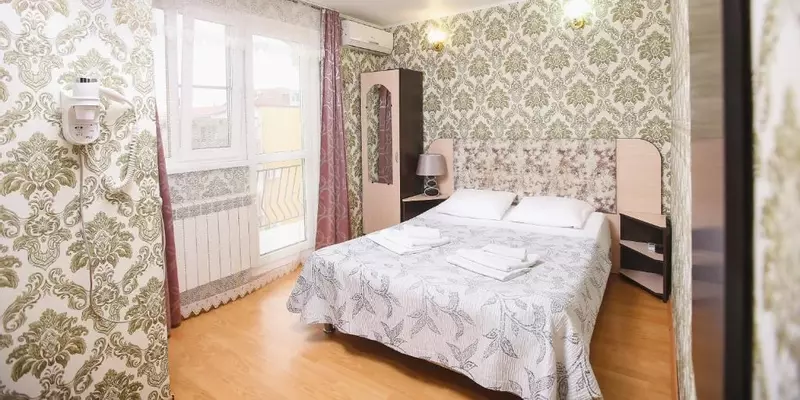 room_a9341f79-76c3-493a-a4ce-3acc16a856d7