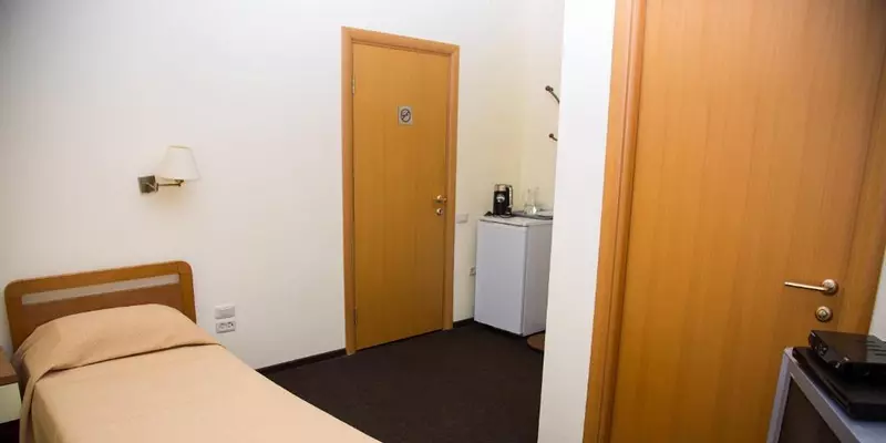 room_b42e7b51-9c34-40c8-ba47-72f2d43444be.jpg