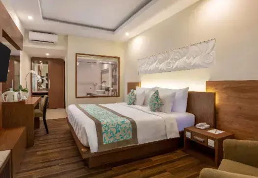 room_e76e00ca-5b09-43a8-b5e9-7cfeeb22e660.jpg
