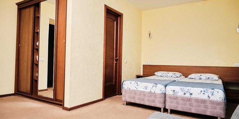 room_b288adef-6b9d-4f7d-9a4c-dc7f443b63e1.jpg