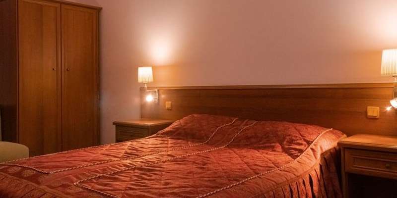 room_53dd822f-e5d3-4b67-86d4-8758be0bcc3a.jpg