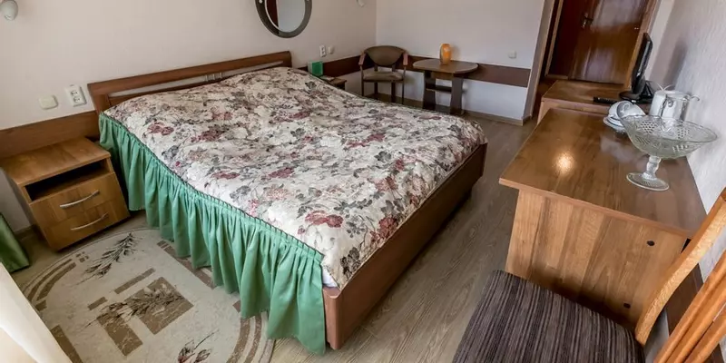 room_3993ea0c-0c69-4b8f-84a4-9ed92993c85e.jpg