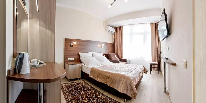 room_f796a48b-6a90-49d1-b7b5-90a55da2dae0.jpg
