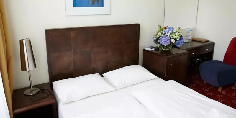 room_e27d51b5-d456-4b1d-b192-63f998f15ec6.jpg