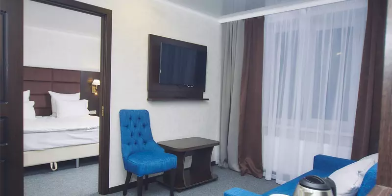 room_573b2ef3-d126-44ad-81d9-66e8415647a2
