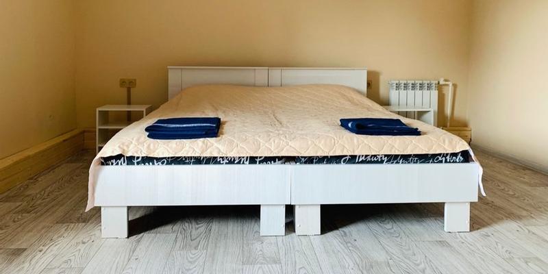 room_73cc4e7a-c77f-496e-a04d-e8817f69a77c.jpg