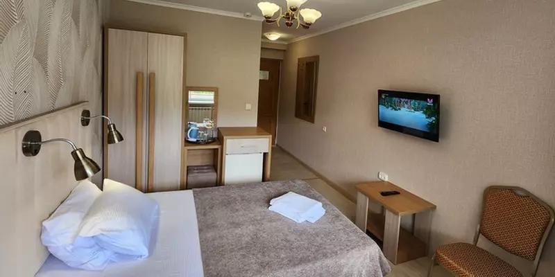 room_00b2a311-e648-4da3-b3f9-56266cd35c2a.jpg