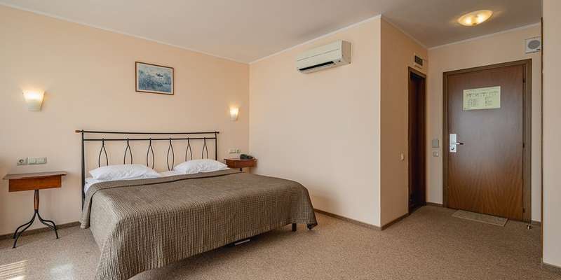 room_92625cf8-f057-49e5-b14e-3f7433cdd89a.jpg