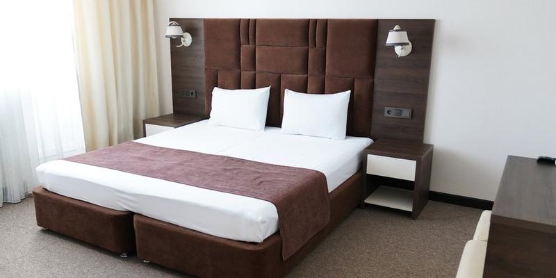 room_8fa30cfb-5a2b-4c8d-a8e8-c8a41835dcc6.jpg