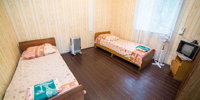 room_4c8d9ce0-b693-440a-9329-4023a45f8e75