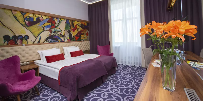 room_e22169ba-6ee8-48f4-a000-1c73bdd76d71