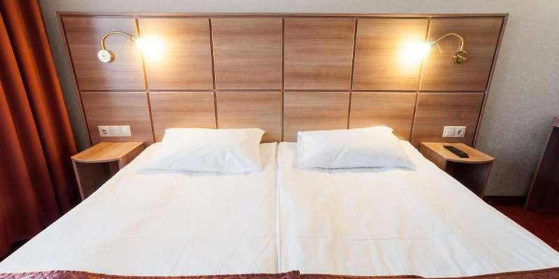room_d825bf5c-718c-4045-a8fe-b77e8b389215.jpg
