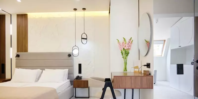 room_e130b11a-7b36-4b3b-a45d-12592e62c09b.jpg