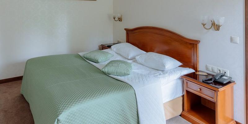 room_e092a136-1ce2-46cc-afbe-d4b46d17b6fd.jpg