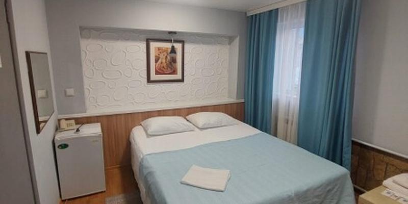room_5ecf0501-de05-4ac6-bec8-11f29e79d00a.jpg