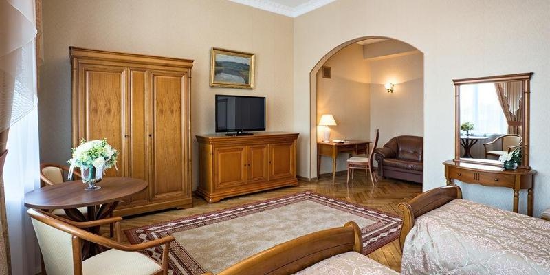 room_95e85155-c652-4f6e-8e19-8e84d0ed8fa6.jpg