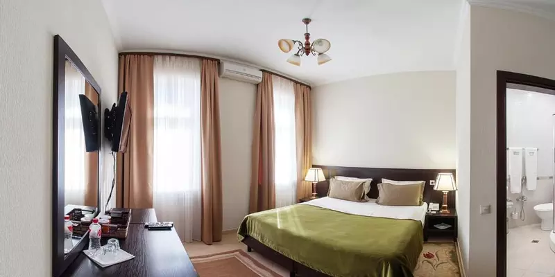 room_c9f87bdf-6ff3-45e8-b862-4d5c9dac1a30.jpg