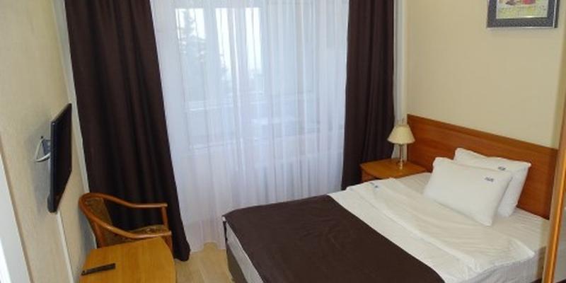 room_e5b0c803-3ac9-48ed-a5ca-7fc9a3fc91bd.jpg