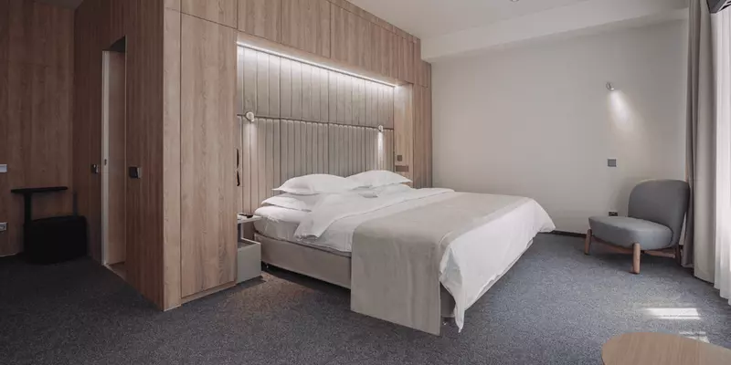 room_eab05b74-5d76-4efe-a5f5-67ecb54c237f.jpg
