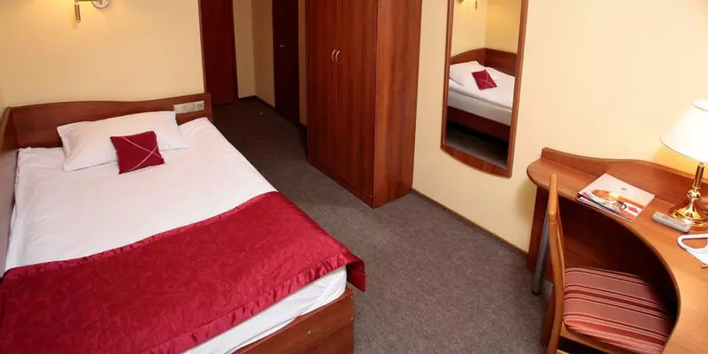 room_7d4969d0-6bc4-4428-8513-d644e66bbce3
