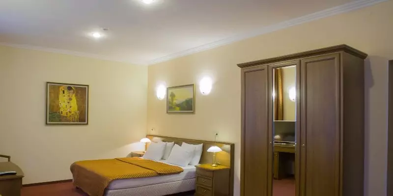 room_40e89da4-b718-49a4-b540-c32482e4f19c.jpg