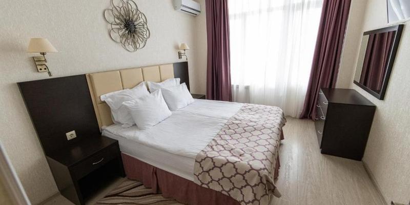 room_8f6b5fad-3c82-457e-bef2-e30811947e6e.jpg