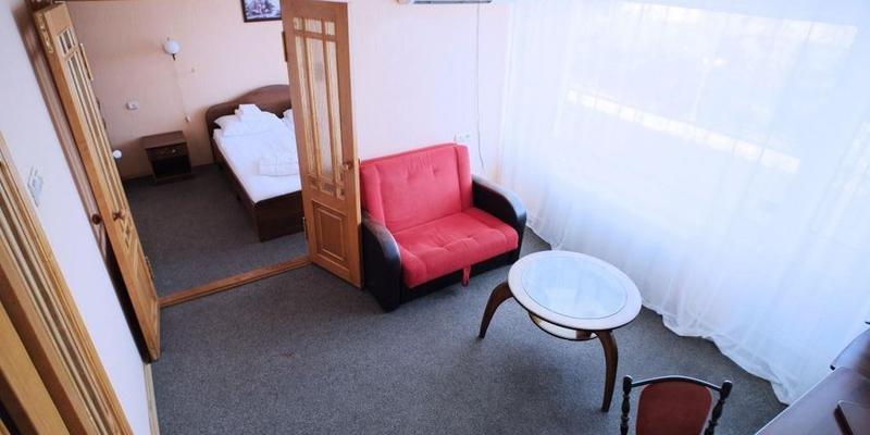 room_80eca24a-81db-49cd-a2ea-92920ebbe1d9.jpg