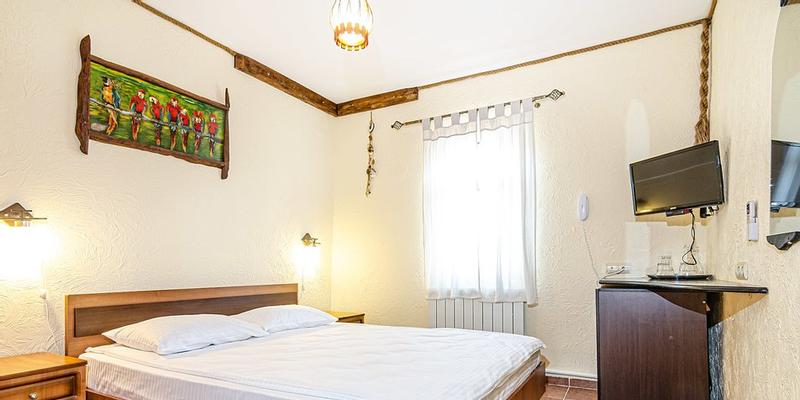 room_2ca9d8d9-c986-4f1f-a1d3-47f4227e75eb.jpg