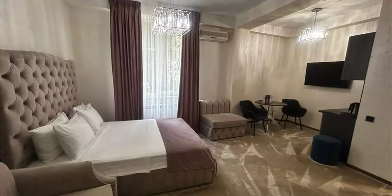 room_09b8c824-8eff-4b97-a234-7b63bf8f0d05.jpg