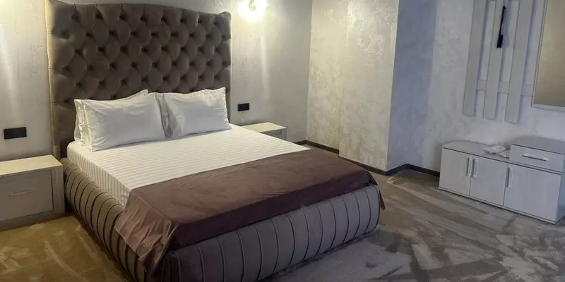 room_b38f4caf-aa47-460d-a599-1ee8891c94d5.jpg