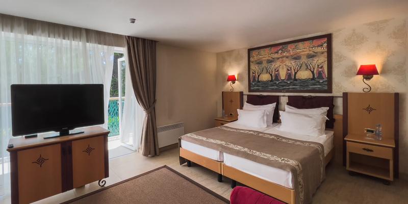 room_ea201397-7e8f-4455-a416-cf3c2dd79ee8