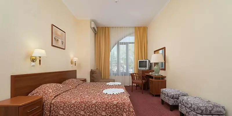 room_989ea40e-9a09-4a3a-8e63-7b26125b43f6