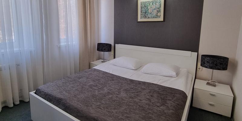 room_49b193f1-06ea-40ed-a7bd-11d0467cf0a3.jpg