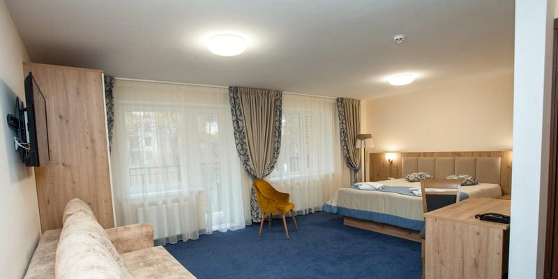 room_3b7920c6-1dd1-4fc6-9127-488360c758b0