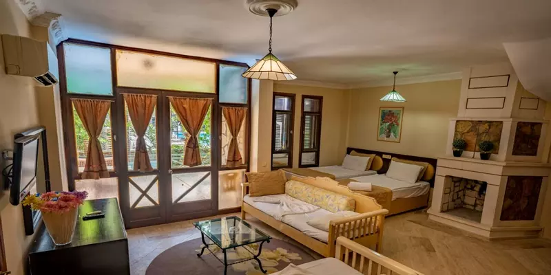 room_aa0e4888-6f3b-46c4-8c6d-e9bcff51c1c8